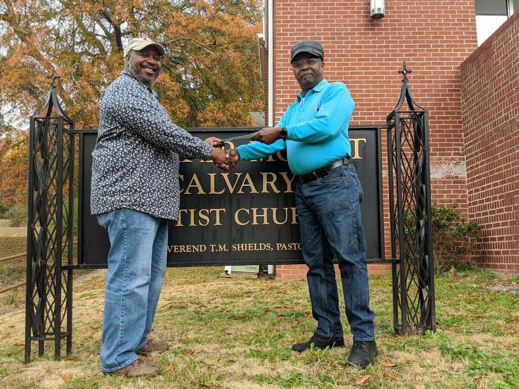 Thanksgiving Love Feast receives donation